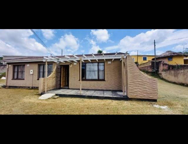 4 BEDROOM HOUSE FOR SALE IN UMLAZI Z